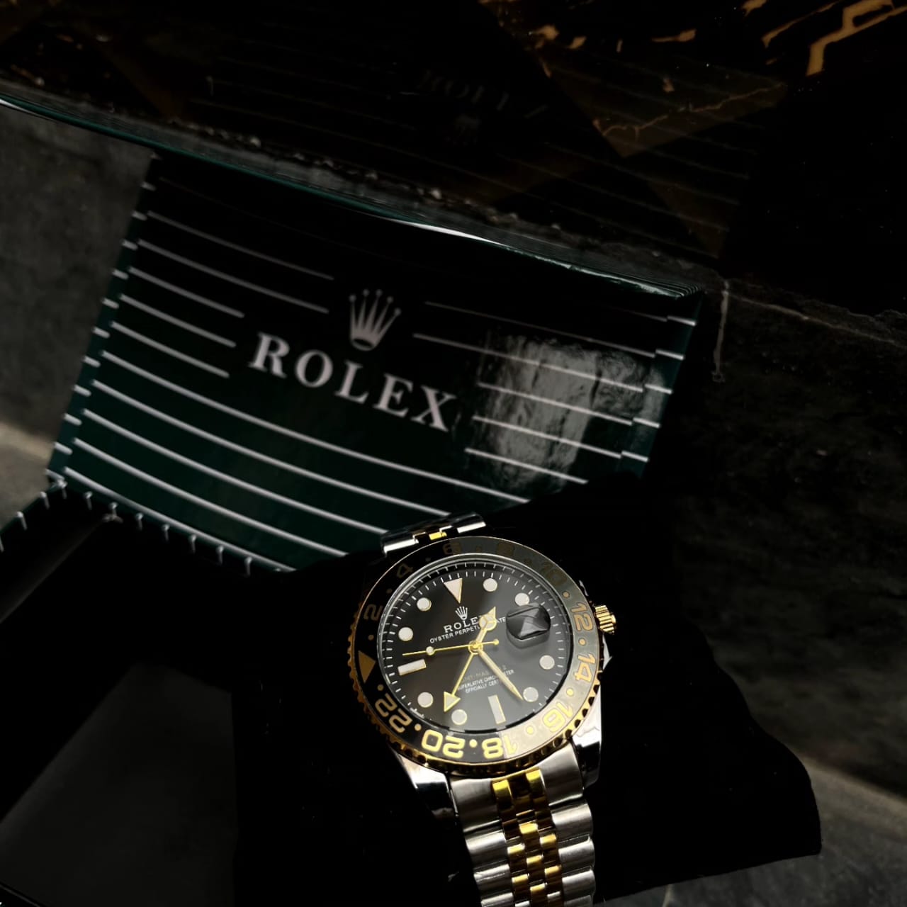 Luxary Rolex Oyster Prepetual Watch !