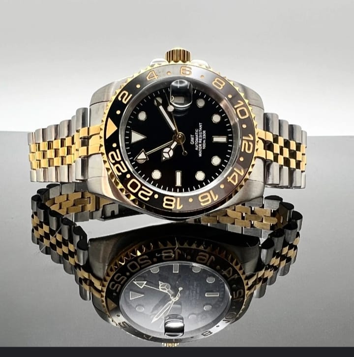 Luxary Rolex Oyster Prepetual Watch !